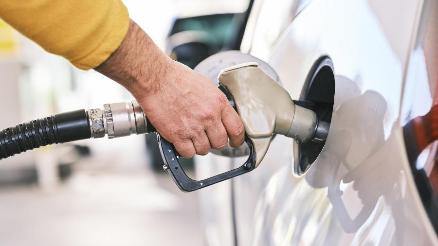Valores cobrados pela gasolina vêm caindo mais do que os dos outros combustíveis - Engin Akyurt/Pixabay