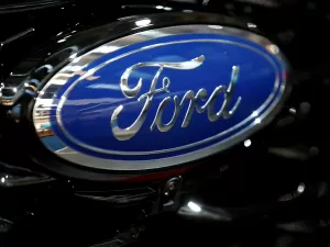 Carros caros, caos e desemprego: CEO da Ford alerta sobre medidas de Trump