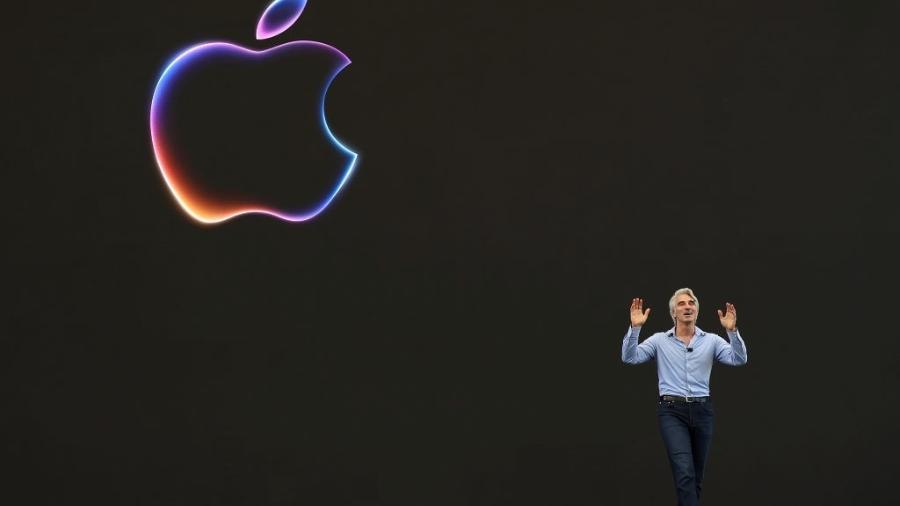 O vice-presidente sênior de engenharia de software da Apple, Craig Federighi, fez o anúncio da Apple Intelligence na WWDC 