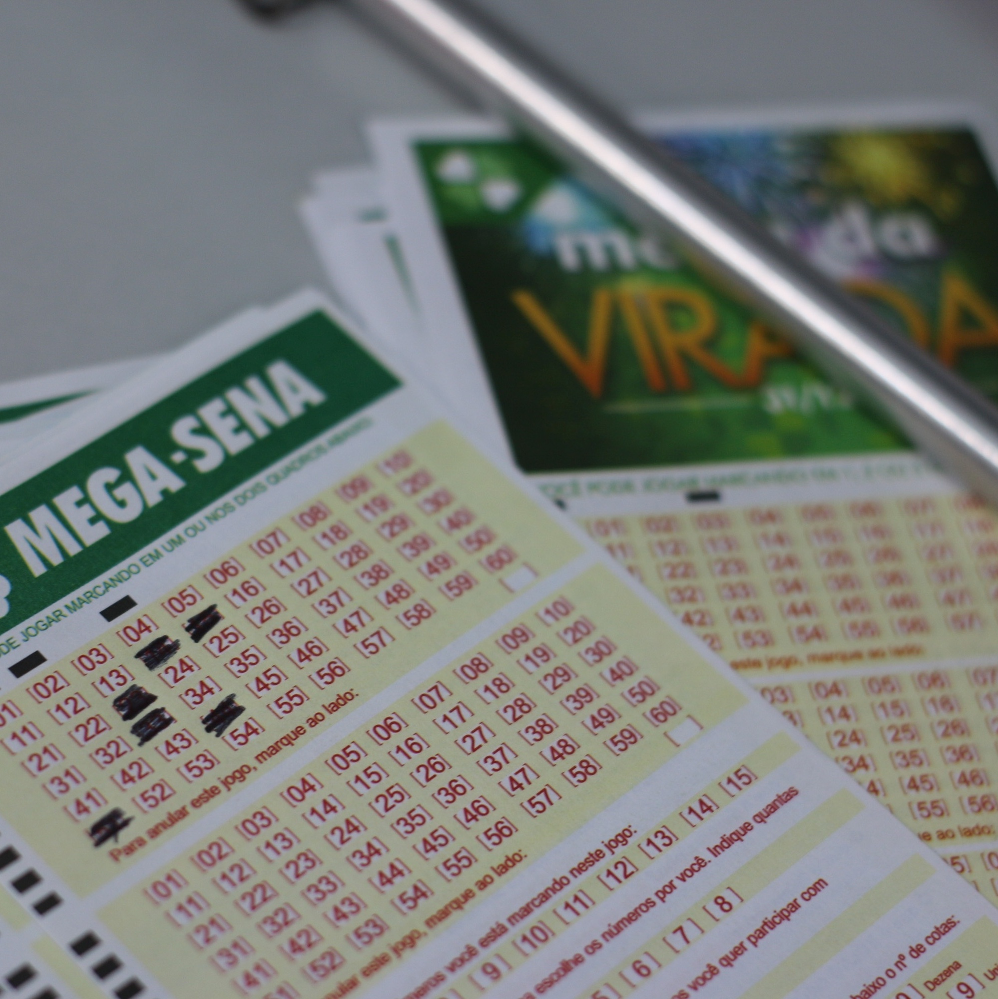 Ninguém ganhou! Mega-Sena 2563 acumula e pode pagar R$ 10 milhões; veja  dezenas