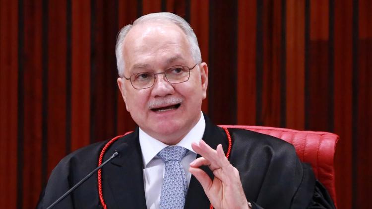 Discussão no Judiciário | TSE resiste à proposta de Fachin de punir abuso de poder religioso