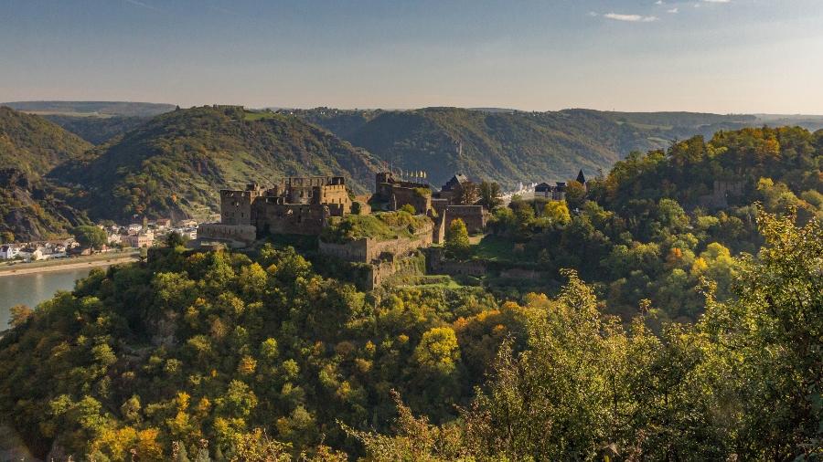 O Castelo de Rheinfels, localizado no Vale de Loreley, às margens do rio Reno, na Alemanha - Katja S. Verhoeven/ Pixabay 