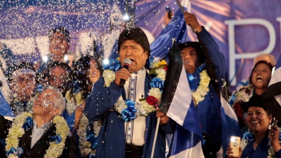 Evo Morales tenta se reeleger para o quarto mandato em meio a polêmica em torno das manobras que fez para se manter no poder - Manuel Claure/REUTERS
