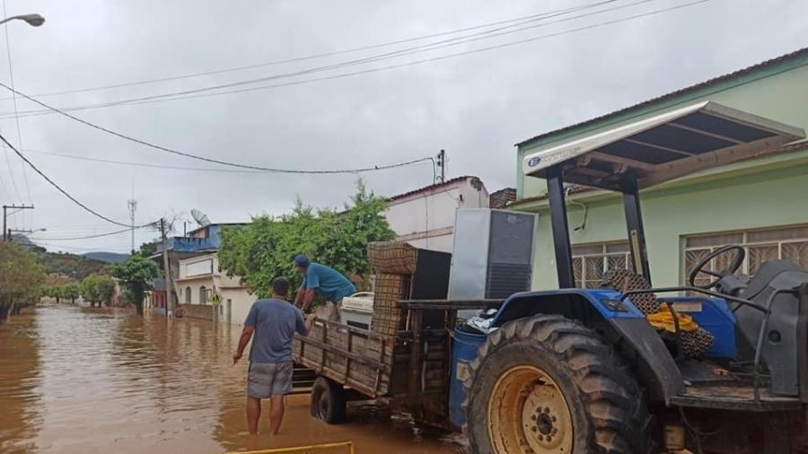 Chuvas no Espírito Santo e em Minas Gerais também provocaram cheias nos rios do Norte e Noroeste fluminense. Porciúncula calcula em 300 as famílias desabrigadas em razão das enchentes - Ascom