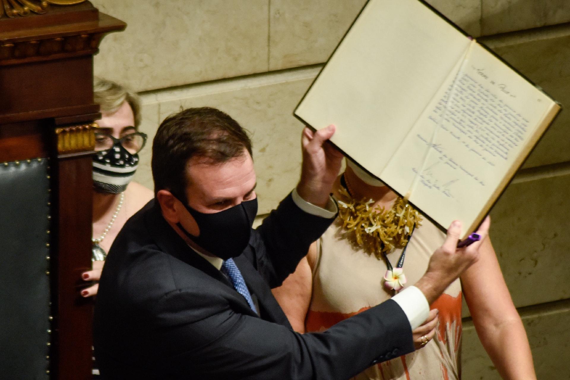 1º.jan.2021 - Eduardo Paes (DEM) toma posse como prefeito do Rio de Janeiro em cerimônia realizada na Câmara Municipal - Vanessa Ataliba/Zimel Press/Estadão Conteúdo