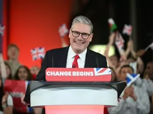 Partido Trabalhista vence e volta ao poder no Reino Unido após 14 anos