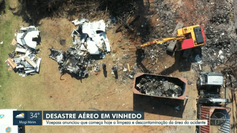 Voepass iniciou o trabalho de limpeza da área onde caiu o avião em Vinhedo (SP)