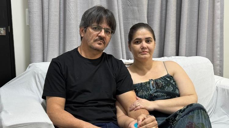 Karine e o marido, Daniel; ela sofre por não conseguir participar de atividades domésticas