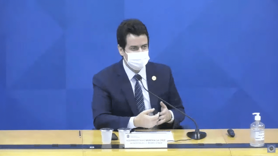 10.dez.2021 - O secretário-executivo do Ministério da Saúde, Rodrigo Cruz, durante coletiva - Reprodução/YouTube