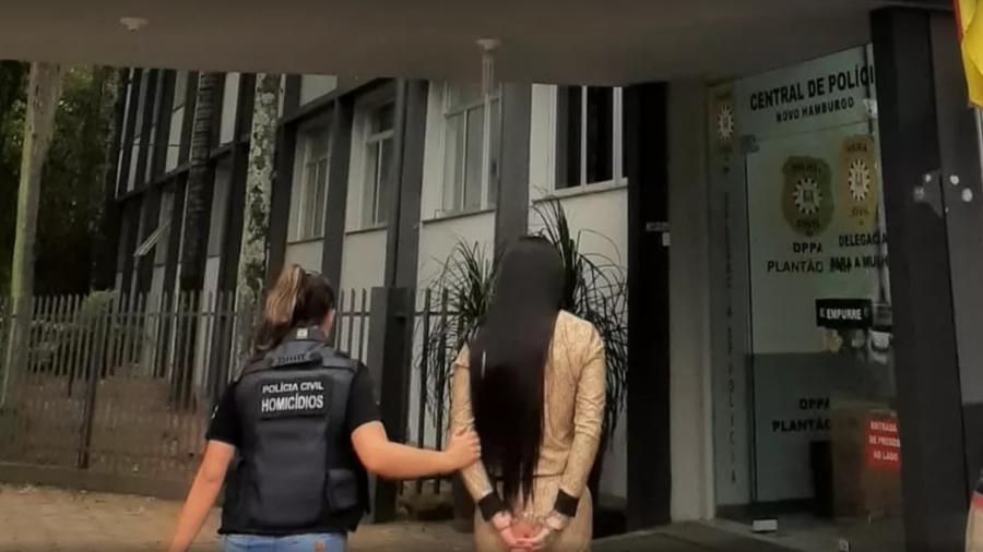 Influencer foi presa dentro de laboratório de refino de cocaína no RS - Polícia Civil/Divulgação