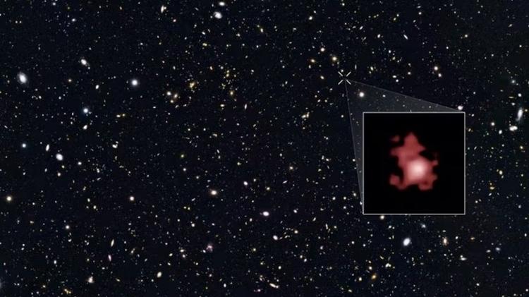 A galáxia GN-z11 (em destaque, à direita) é o objeto mais distante já detectado pelos astrônomos e existia quando o universo tinha apenas 400 milhões de anos. A imagem é do Telescópio Espacial Hubble - Nasa - Nasa