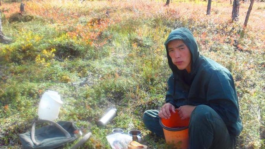 O mineiro Pavel Krivoshapkin, 36, sobreviveu a um desastre aéreo e passou 10 dias numa cabana na Sibéria comendo macarrão instantâneo - Reprodução/Redes Sociais