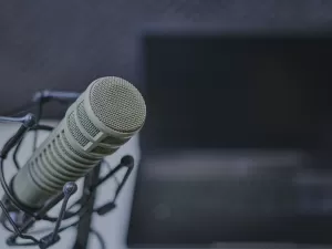 Qual foi o primeiro podcast? Rolou papo-cabeça sobre o inovador 'audioblog'