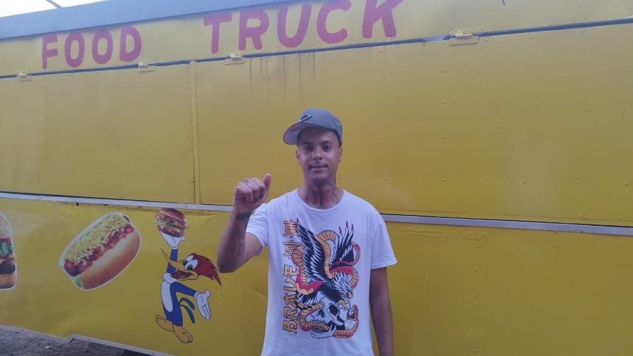 Willian Carvalho, 24, fez desabafo sobre ausência de amigos na inauguração de trailer de lanche