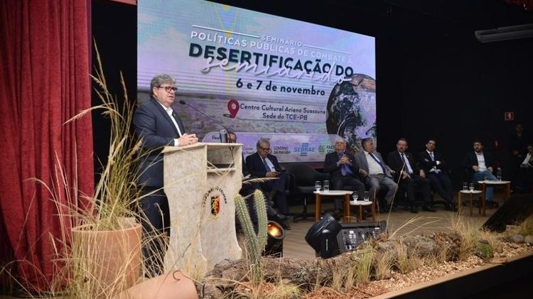 Governador João Azevedo fala em evento no TCE-PB 