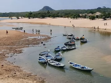 'Seca começou antes da hora': turismo sofre no 'Caribe amazônico'