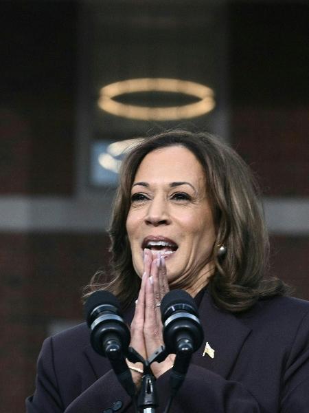 A vice-presidente dos EUA, Kamala Harris, discursa na Howard University em Washington D.C, em 6 de novembro de 2024 após perder as eleições para Donald Trump