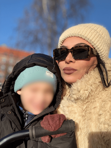 Raquel e o filho; ela perdeu a guarda da criança Raquel e o filho; ela perdeu a guarda da criança