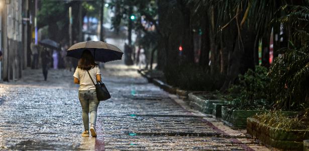 Pró-governo diz que cavado traz temporais ao Centro-Sul enquanto calor castiga outras regiões