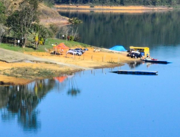 Imagem registra o nível baixo da represa Atibainha, em Nazaré Paulista (SP), uma das que compõe o sistema Cantareira - Nilton Cardin/Estadão Conteúdo