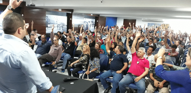 Resultado de imagem para Polícias Civis decidem em assembleia, encerrar a paralisação