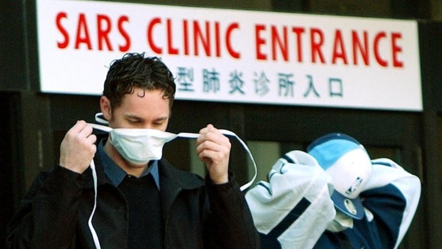 A epidemia de Sars também começou na China e se espalhou para 26 países, com quase 8,1 mil casos confirmados - Getty Images