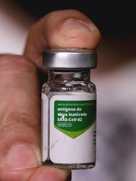 Imagem de ampolas da vacina contra o coronavírus que está sendo desenvolvida pelo instituto Butantan - Pedro Ladeira/Folhapress