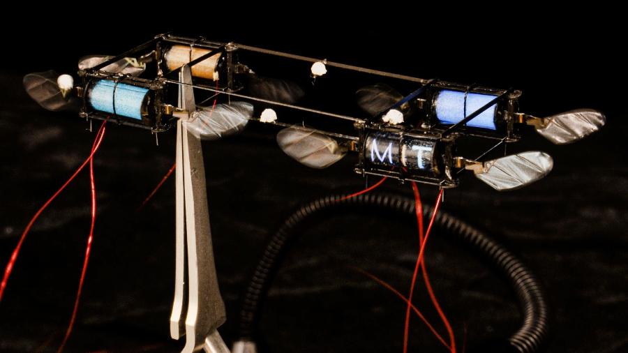 Minúsculo robô aéreo do MIT pode carregar sensores - Divulgação/MIT
