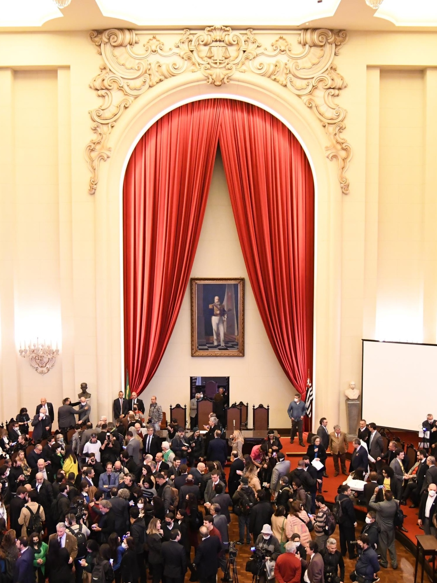 Faculdade de Direito da UFMG promove ato em favor da democracia