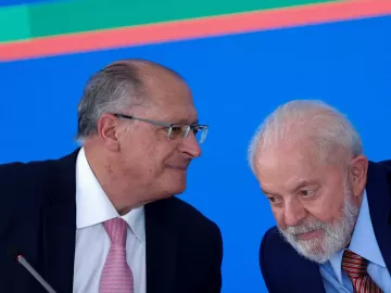 Lula sanciona 'taxa das blusinhas' para até US$ 50, mas tira medicamentos