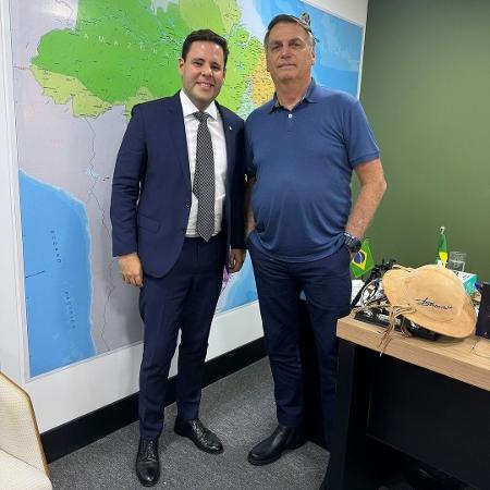  Deputado Rodrigo Valadares (União Brasil-SE) com o ex-presidente Jair Bolsonaro (PL) 