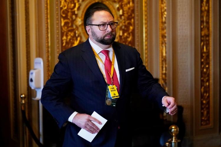 09.fev.21 - Jason Miller, conselheiro sênior para a campanha de reeleição Trump 2020, no primeiro dia de julgamento do impeachment do ex-presidente Donald Trump