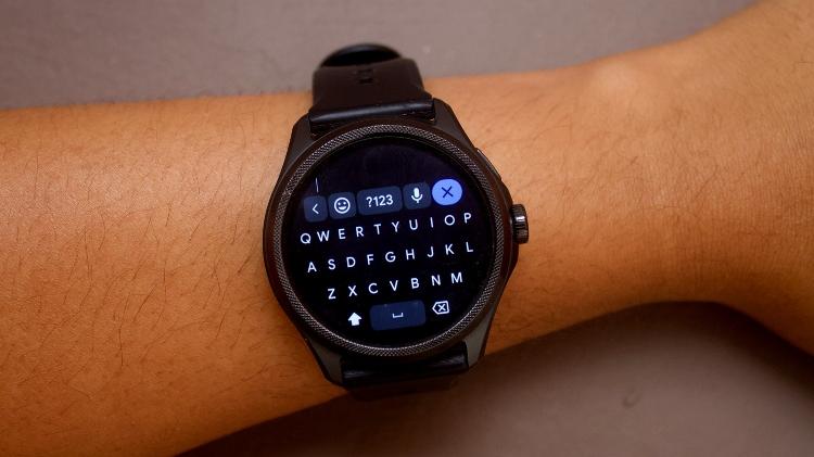 Teclado do app do WhatsApp no Ticwatch Pro 5