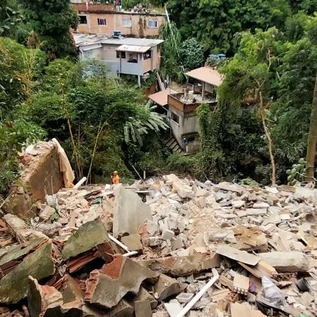 Desabamento aconteceu na tarde deste sábado (28), no bairro do Paraíso - Divulgação/Corpo de Bombeiros de Minas Gerais