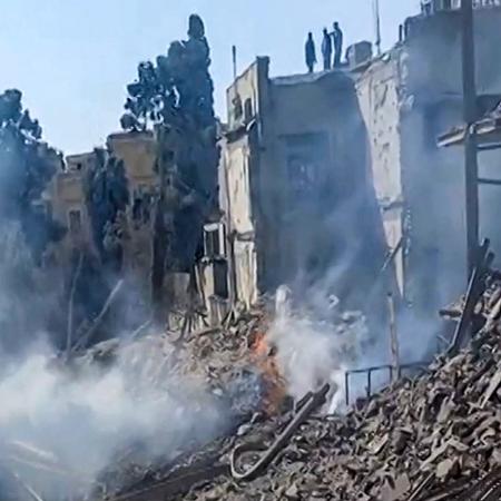 Local atingido após bombardeios dos Estados Unidos e de Israel contra Teerã