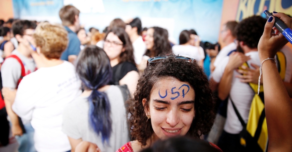 2.fev.2016 - A Fuvest divulgou nesta terça-feira a lista de aprovados no vestibular 2016. Confirmação de interesse deve ser feita pela internet até amanhã