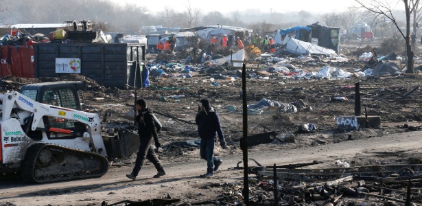 Desmonte do campo de refugiados de Calais, na França - Pascal Rossignol/Reuters