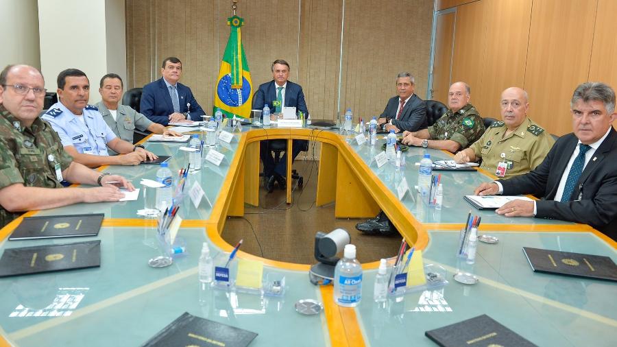 Bolsonaro participa de reunião com comandantes das Forças Armadas Bolsonaro participa de reunião com comandantes das Forças Armadas
