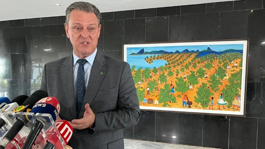 O ministro da Agricultura, Carlos Fávaro, em entrevista no Palácio do Planalto