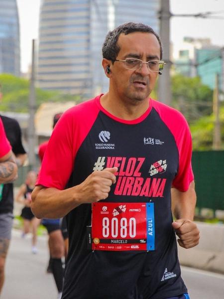 Foto publicada por familiares de Marcelo nas redes sociais mostra ele durante corrida, antes de morrer - Fabiana Neves/Facebook