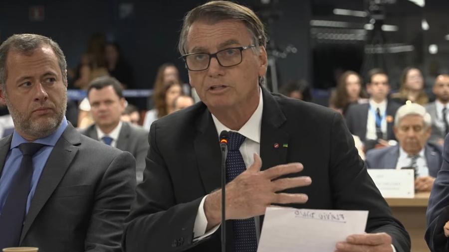 O ex-presidente Jair Bolsonaro no banco dos réus por trama golpista, ao lado esquerdo dele, o advogado Paulo Amador Cunha Bueno O ex-presidente Jair Bolsonaro no banco dos réus por trama golpista, ao lado esquerdo dele, o advogado Paulo Amador Cunha Bueno