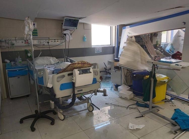 Imagem divulgada pelo canal iraniano SNN mostra destruição que teria sido causada no Hospital Farabi Imagem divulgada pelo canal iraniano SNN mostra destruição que teria sido causada no Hospital Farabi