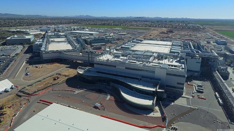 Fábrica da Intel no Arizona – empresa está com dificuldades para competir com outras grandes do setor  Fábrica da Intel no Arizona – empresa está com dificuldades para competir com outras grandes do setor