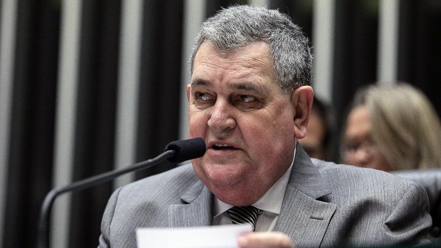O vereador Faria de Sá, ao tentar defender o ex-prefeito Celso Pitta (1946-2009), disse que ele "era um negro de alma branca" - Antonio Augusto/Câmara dos Deputados
