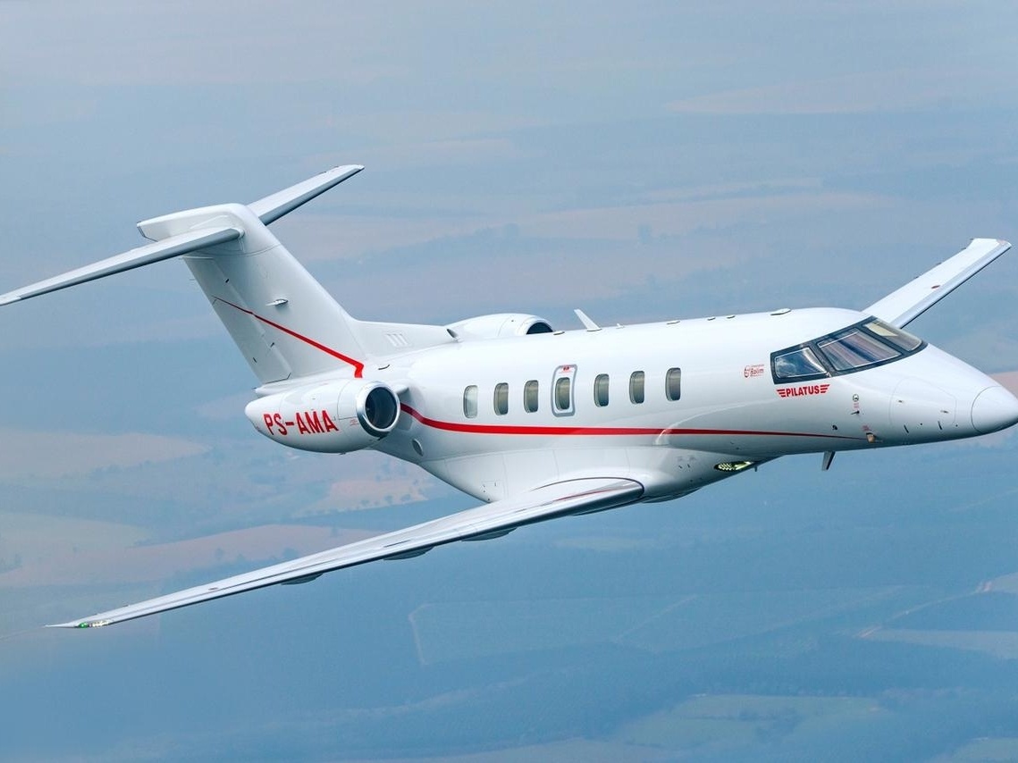 O que dizem as letras escondidas na fuselagem dos aviões