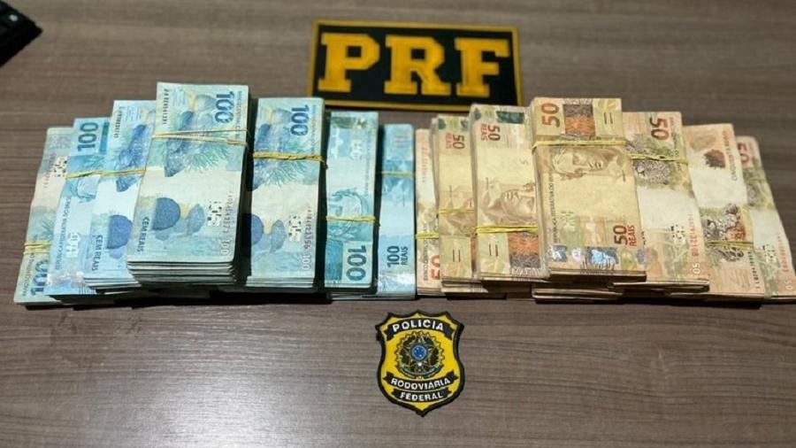 A PRF (Polícia Rodoviária Federal) apreendeu R$ 150 mil em espécie em Itaituba, no Pará - Reprodução/Polícia Rodoviária Federal do Pará