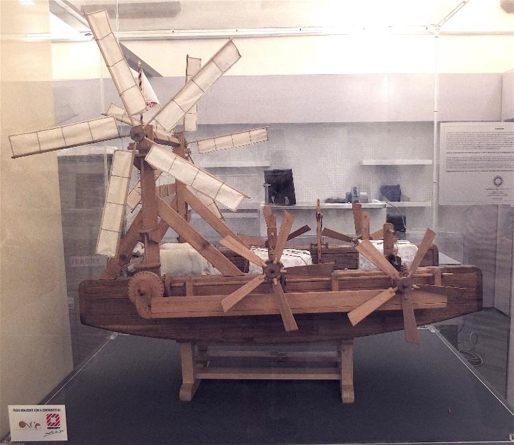 Modelo de barco construído por Brunelleschi em 1427 para transportar mármore para Florença