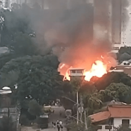 Incêndio em comunidade no Campo Belo, na zona sul de São Paulo
