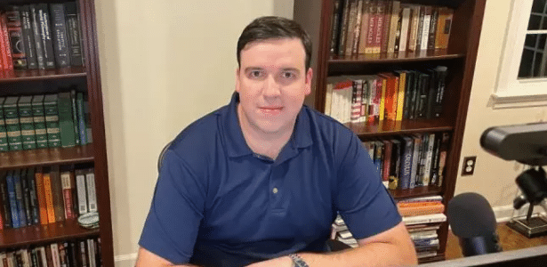 Ele largou Wall Street e agora ganha R$ 5.800 por hora em trabalho online