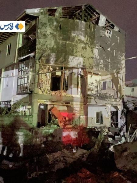 Prédio residencial atingido por Israel, segundo a agência iraniana Fars
